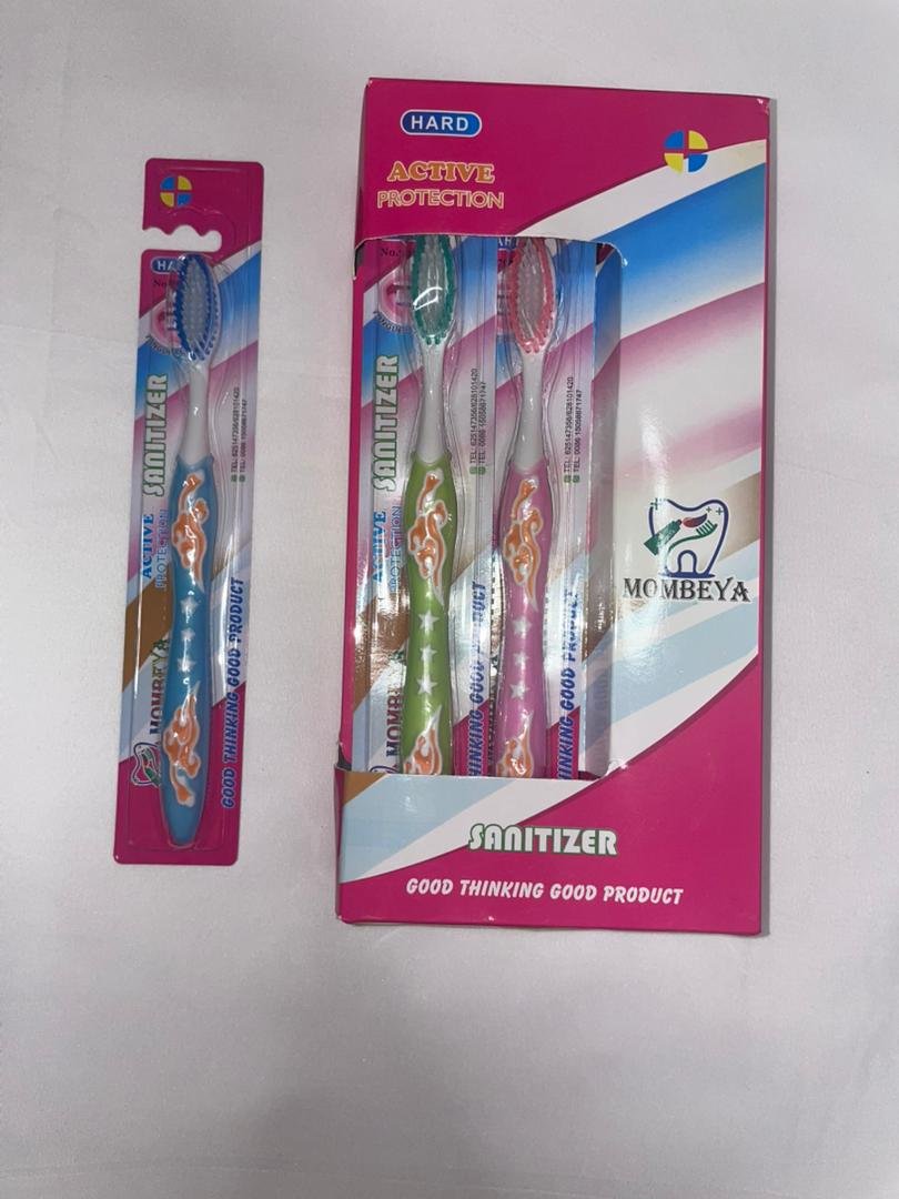 Brosse à dents Mombeya Sanitizer – Hygiène et protection au top ! 🦷✨